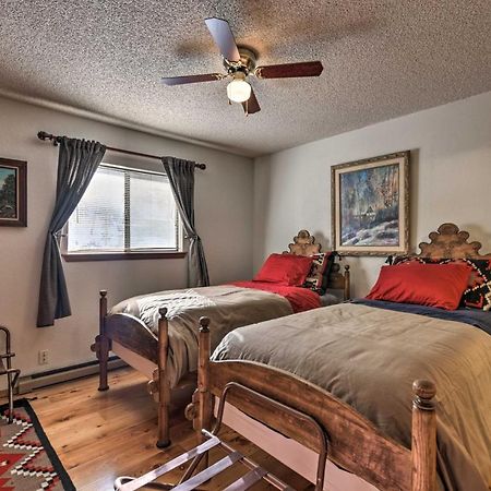 Downtown Red River Retreat With Mtn Views And Yard מראה חיצוני תמונה