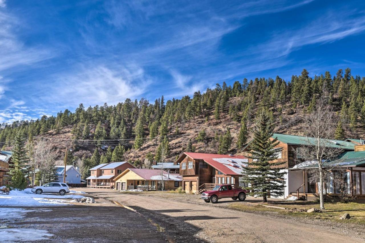 Downtown Red River Retreat With Mtn Views And Yard מראה חיצוני תמונה